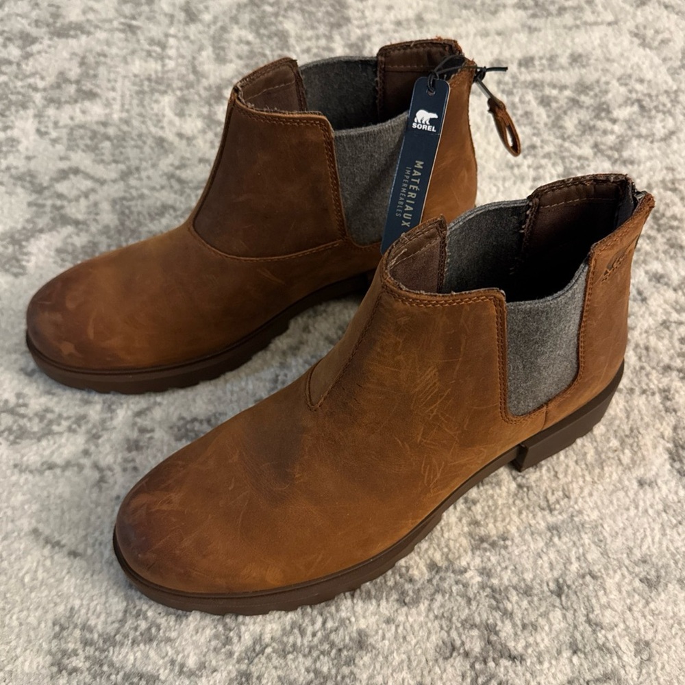 Sorel Women's Emelie II Chelsea Bootie in dark amber leather Boots Size 9 NWT